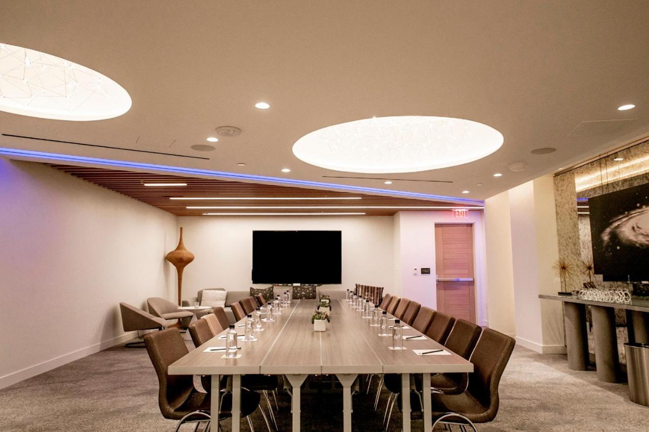 W - West Beverly Hills 4*